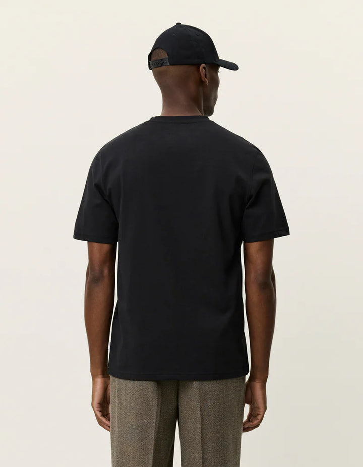 BRADY LOGO T-SHIRT (BLACK) - LES DEUX