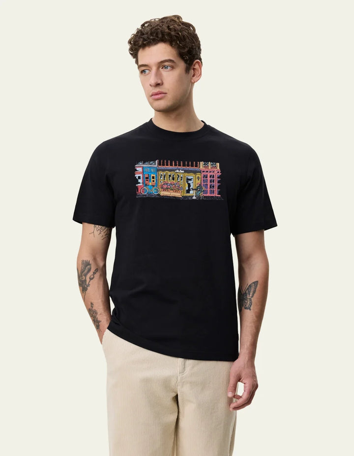 MARKET T-SHIRT (BLACK) - LES DEUX