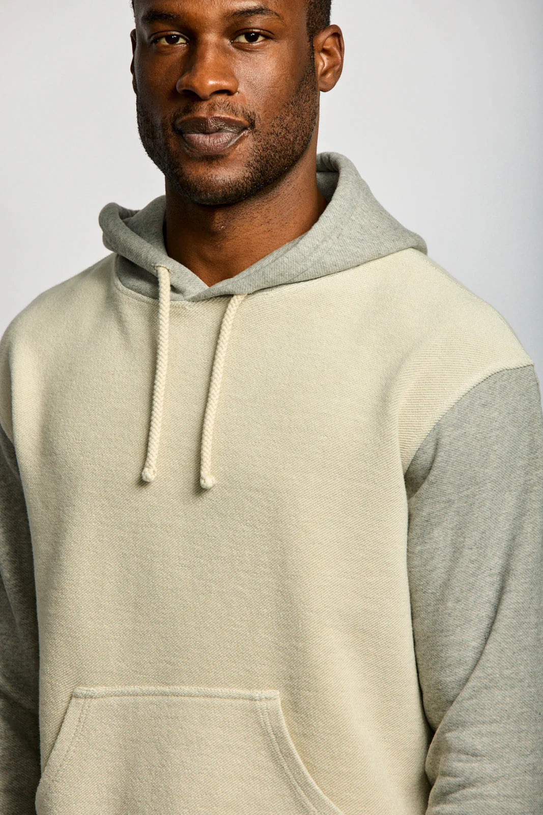 REVERSE HOODIE (OATMEAL) - EASY MONDAYS