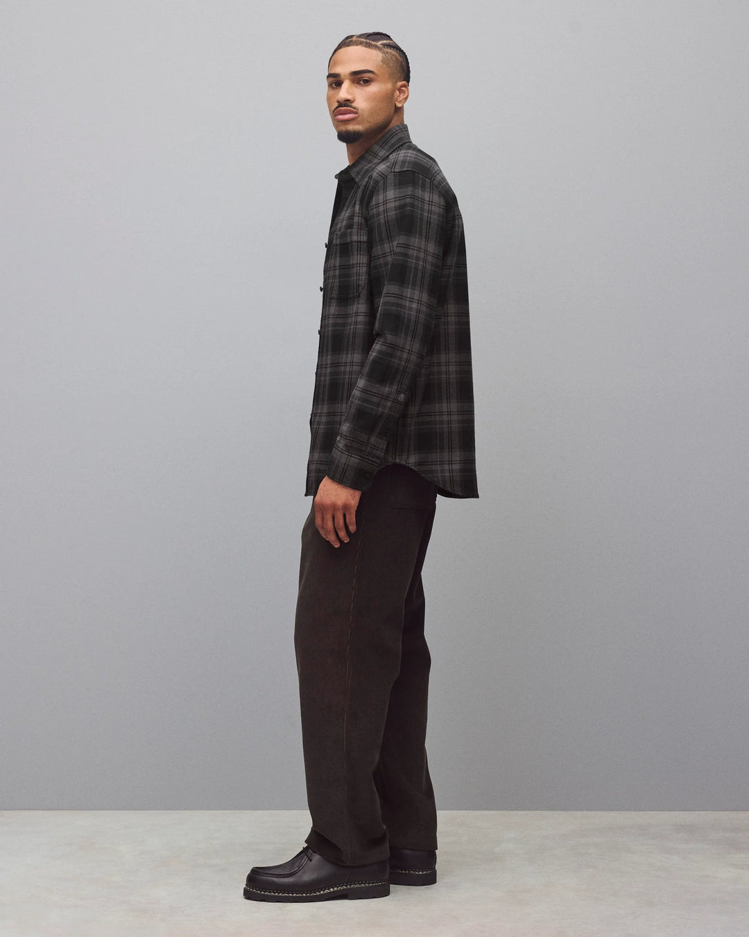 UNION STANDARD SHIRT (CARBON) - REIGNING CHAMP