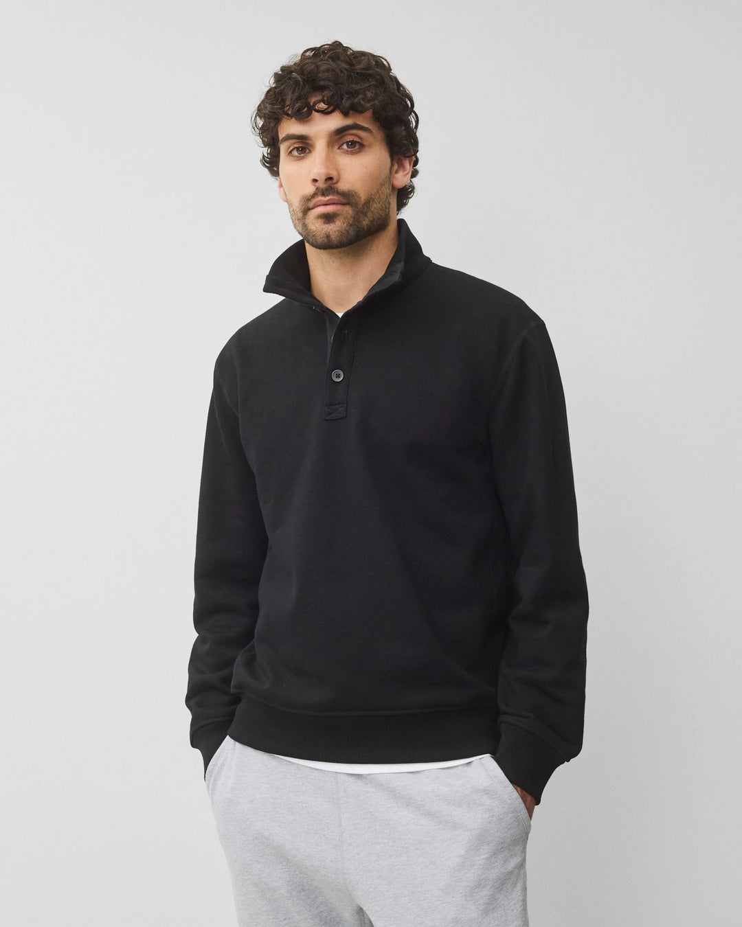 MIDWEIGHT STANDARD BUTTON MOCKNECK (BLACK) - REIGNING CHAMP