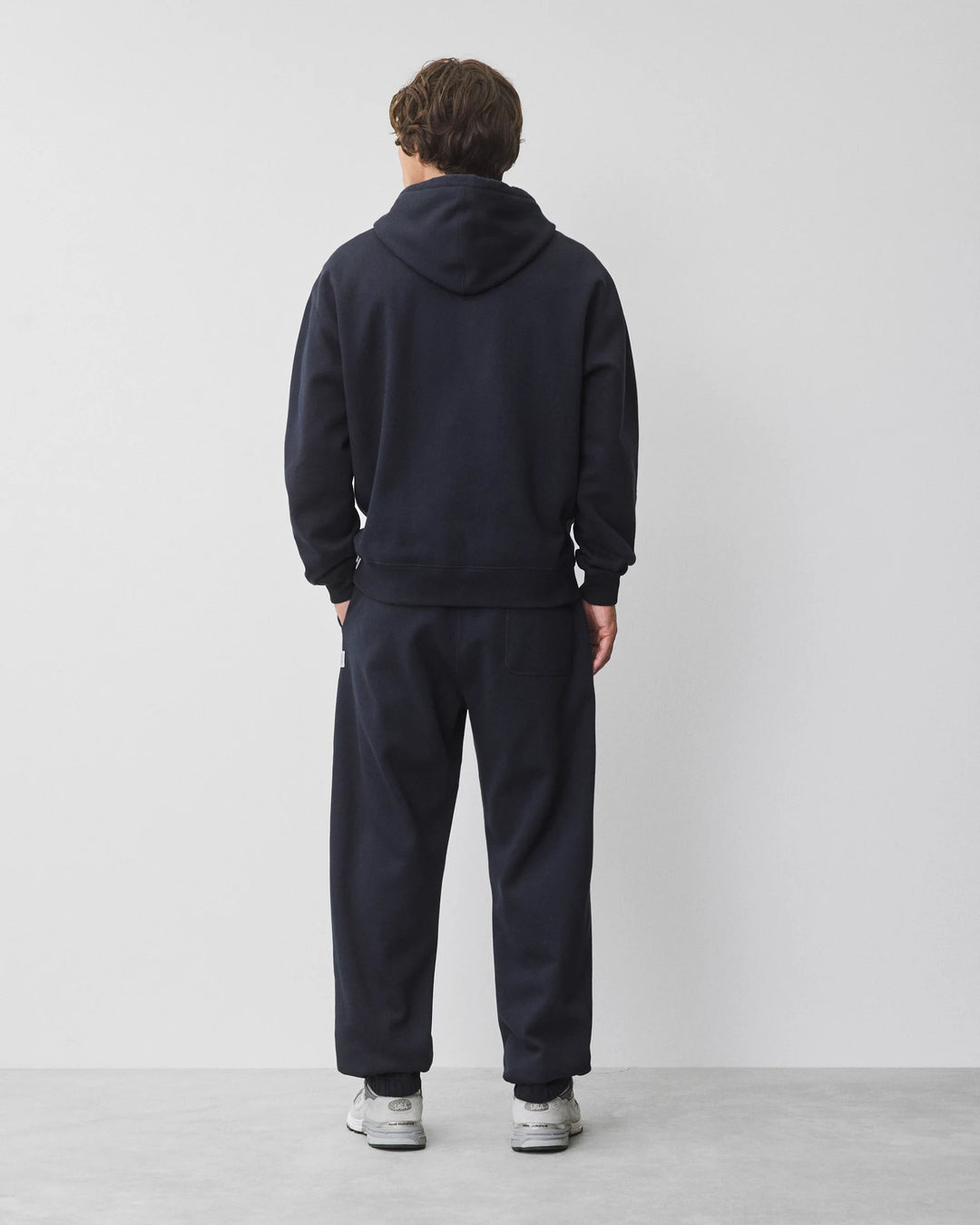 BRUSHED FLEECE RELAXED SWEATPANT (NAVY) - REIGNING CHAMP