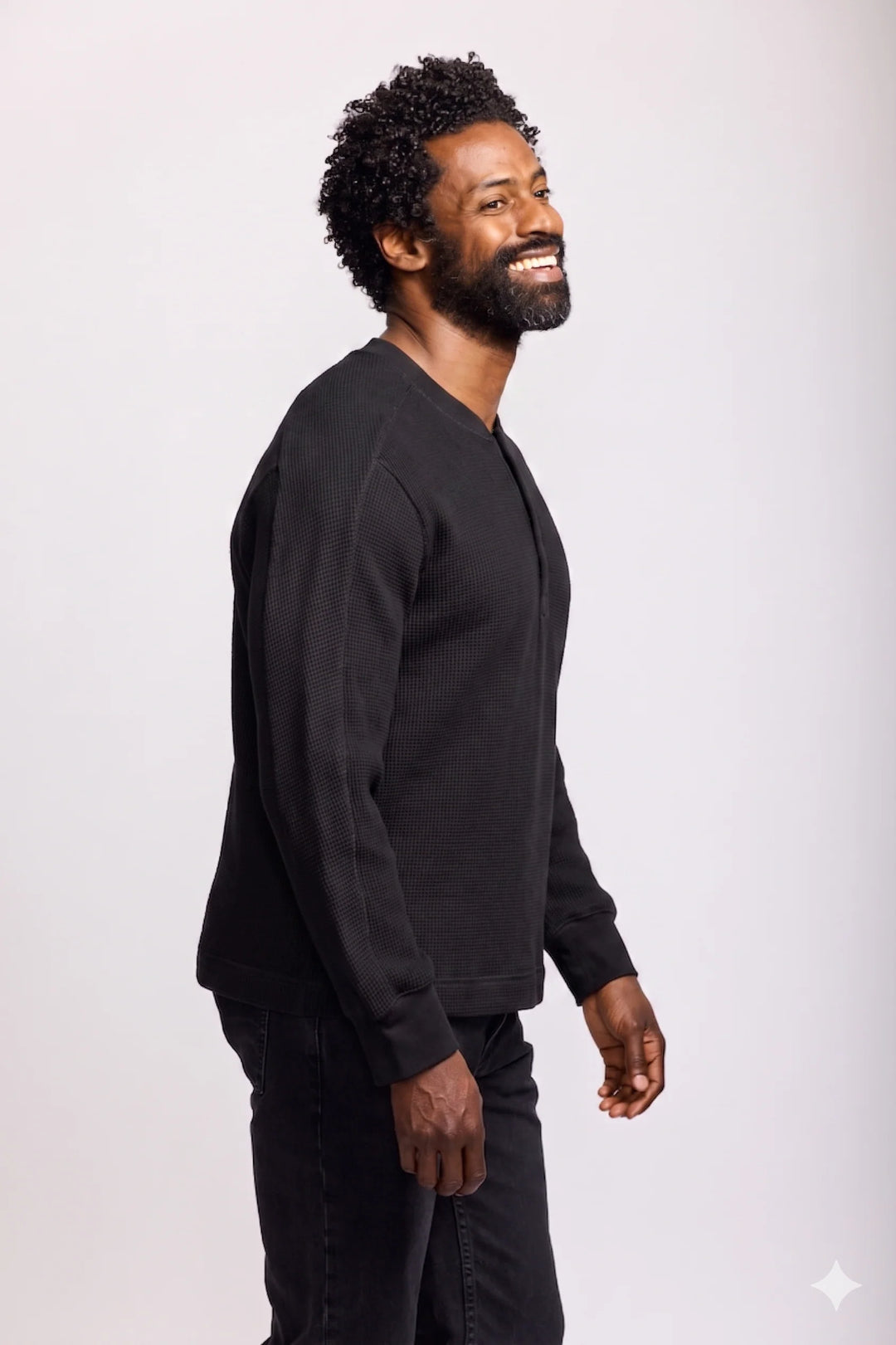WAFFLE LONGSLEEVE HENLEY (BLACK) - EASY MONDAYS