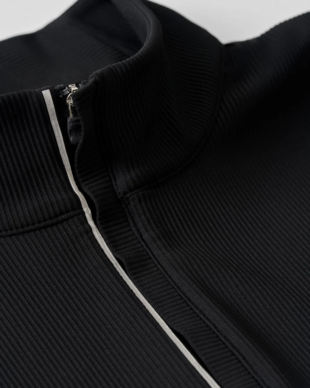 HOPPIN' 1/4 ZIP PULLOVER (BLACK) - JOHNNIE-O