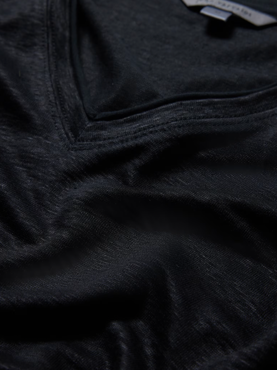 LINEN V-NECK T-SHIRT (BLACK) - JOHN VARVATOS