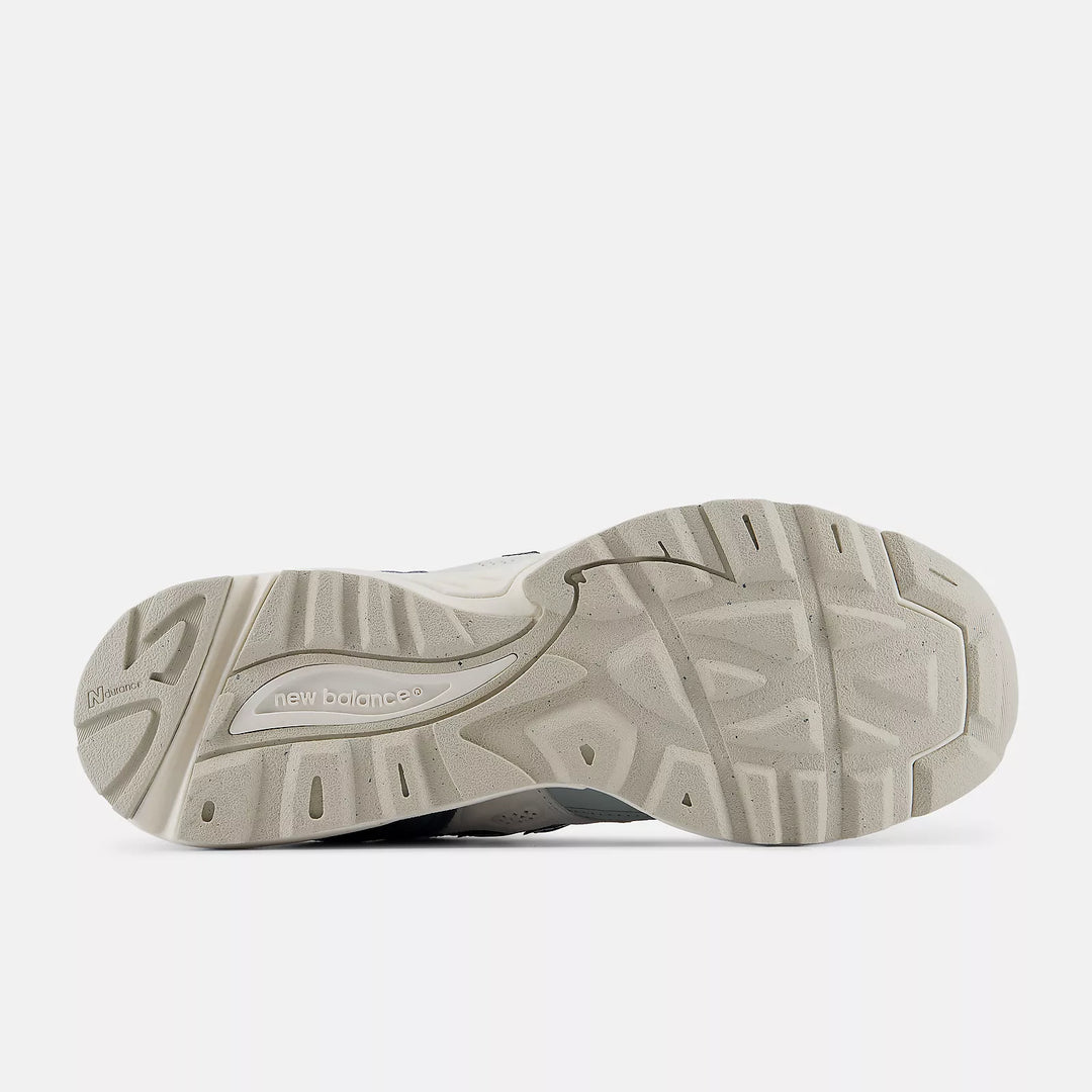 880R SNEAKER (SEA SALT) - NEW BALANCE