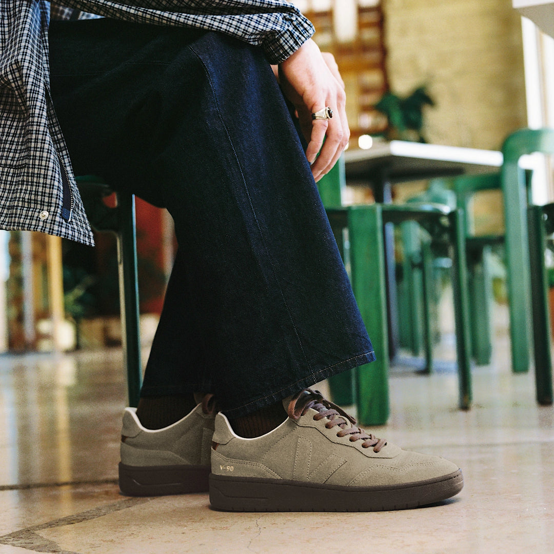 V-90 SUEDE SNEAKER (TAUPE EAGLE) - VEJA